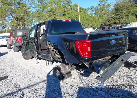 2023 Ford F-150 Xlt z USA, uszkodzony, nr VIN 1FTEW1C56PFB73806